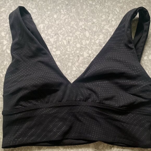 Lululemon "Align" V-neck bra (C/D cup, size 6) - Picture 2 of 5